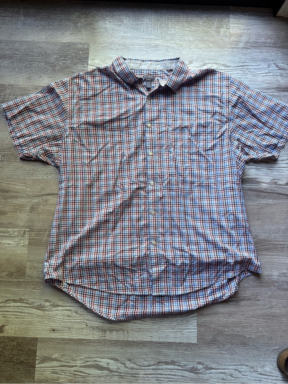 Van Heusen Men's Short-Sleeve Plaid Button-Down Shirt - Red, Blue & White